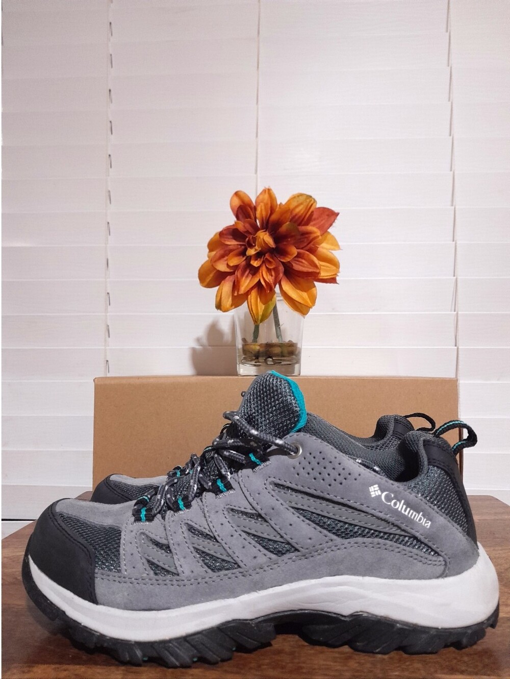 Columbia Women's Crestwood Hiking Shoes Grey Teal Size 6.5 Low Trail